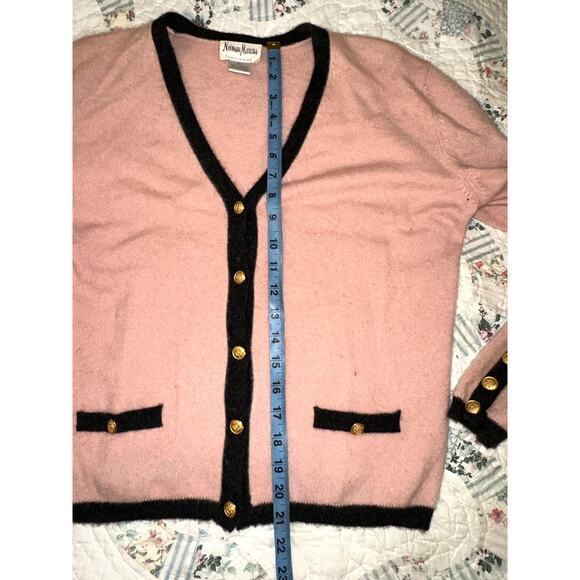 VINTAGE NEIMAN MARCUS PINK BLACK BORDERED CASHMERE CARDIGAN SWEATER L - Picture 6 of 7